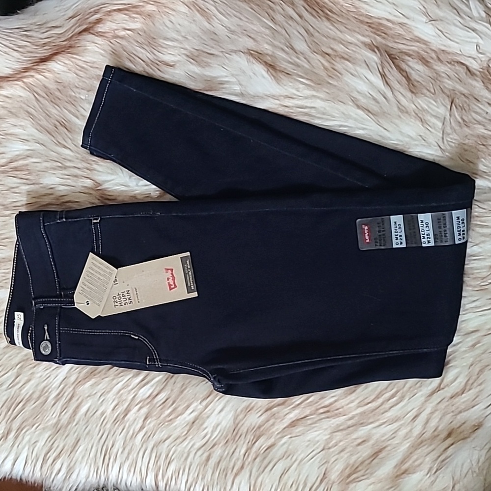 NWT Levi's 720 High-Rise Super Skinny Jeans Size 25
